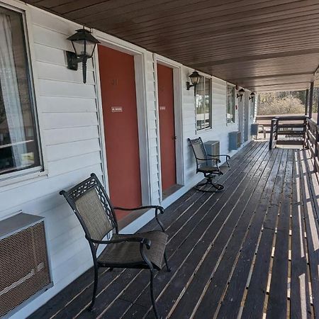 The Nova Motel Лудингтон Экстерьер фото